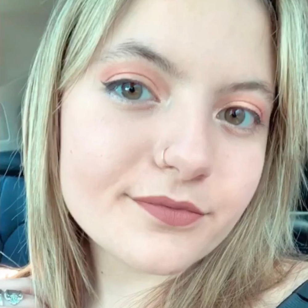 Meet your Posher, Savannah